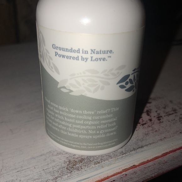 Earth Mama Herbal Perineal Spray - Picture 8 of 9